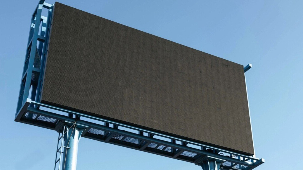 В Новосибирске наружная реклама переходит на цифровой формат