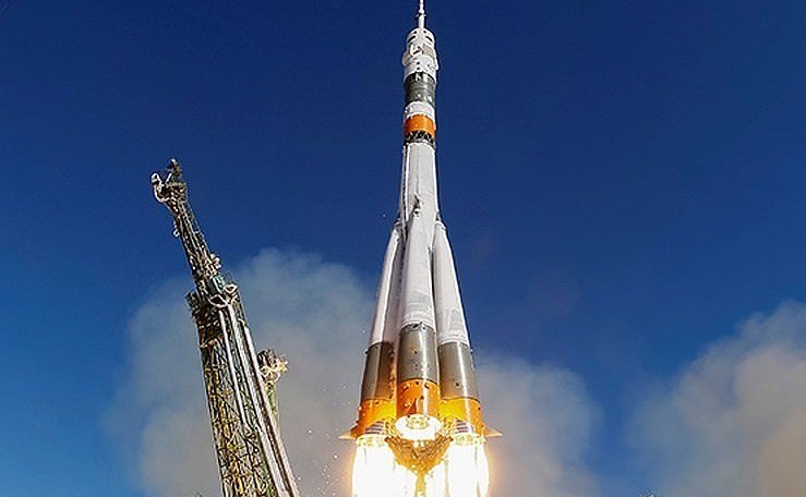 Кабмин РФ поддерживает инициативу размещать рекламу на космической технике