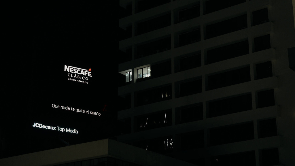 Nescafé желает всем жителям Панамы спокойной ночи