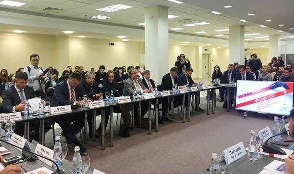 Развитие рекламного рынка России обсудили представители власти и бизнеса 