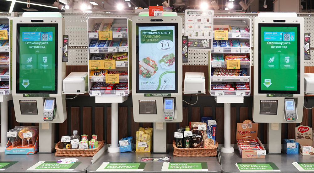 Х5 Media запускает в сети «Перекрёсток» новый формат видеобаннера на экранах касс самообслуживания