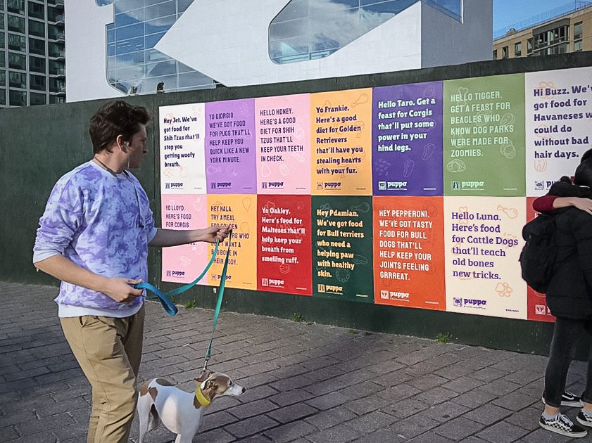 Бренд Puppo обращается с индивидуальным рекламным посланием к каждой собаке