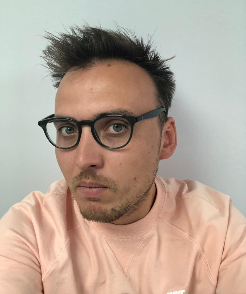 На должность маркетинг-директора телеканала «Пятница!» назначен Артемий Гладченко 