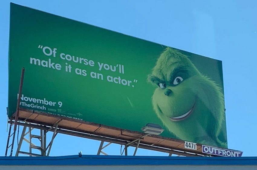 Гринч сделал наружную рекламу прикольной