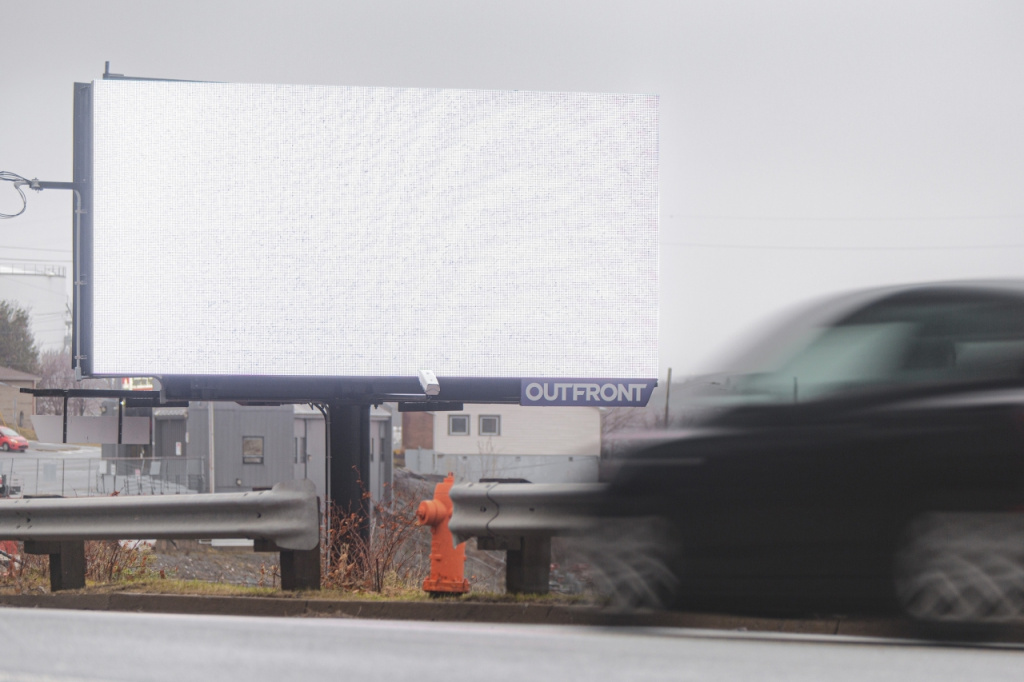 Агентство Wunder устроило для канадцев безрекламное Рождество