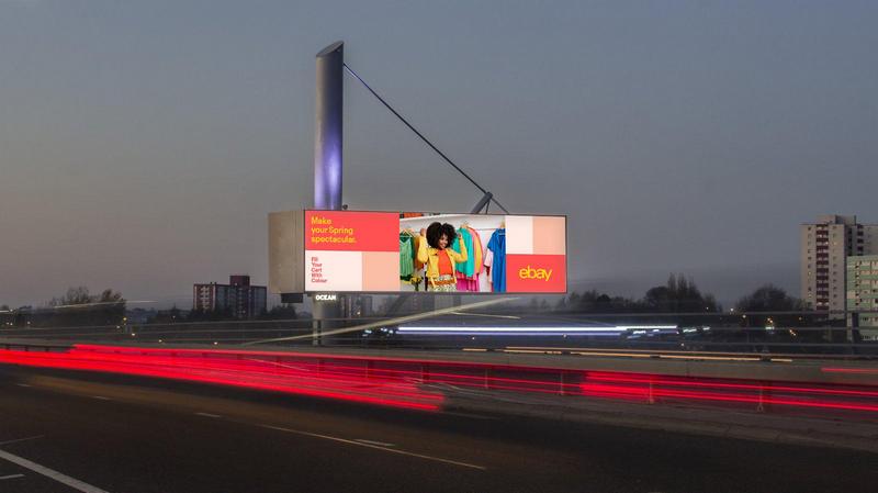 Накануне католической Пасхи покупатели следили за eBay, а eBay за небом