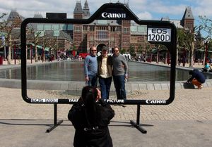 Canon создала в Амстердаме рекламу из воздуха