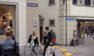 Посылки Swiss Post колесили по Люцерну в поисках своих хозяев