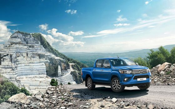 hilux1.jpg