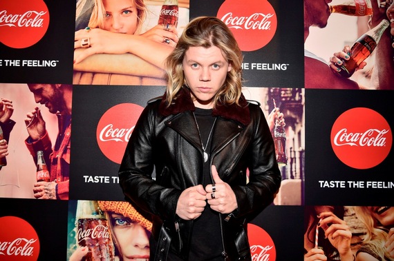 Конрад Сьюэлл_презентация Coca-Cola_Париж_small (2).jpg